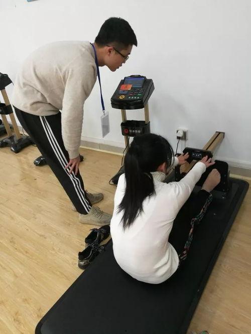 坐位体前屈视频,轻松掌握居家健身新技能