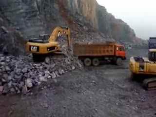 大挖掘机工作视频播放,高效施工的震撼展示