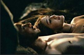 色戒几段床戏的时间段,激情四溢的床戏，揭秘民国时期的禁忌爱情