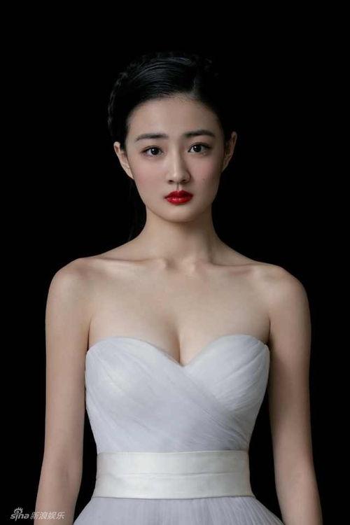 徐璐的胸的图片大全,美胸诱惑尽收眼底