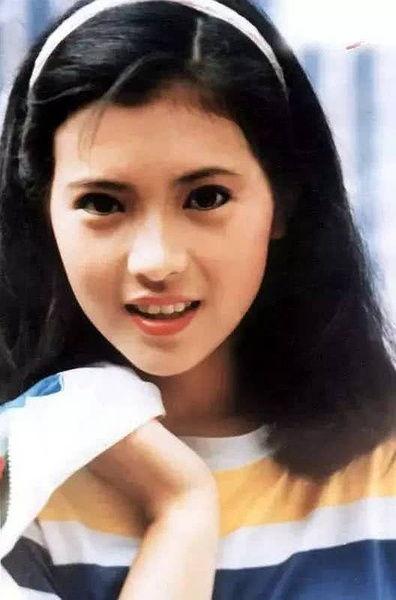 蓝洁瑛床戏图片大全,揭秘经典港剧幕后花絮